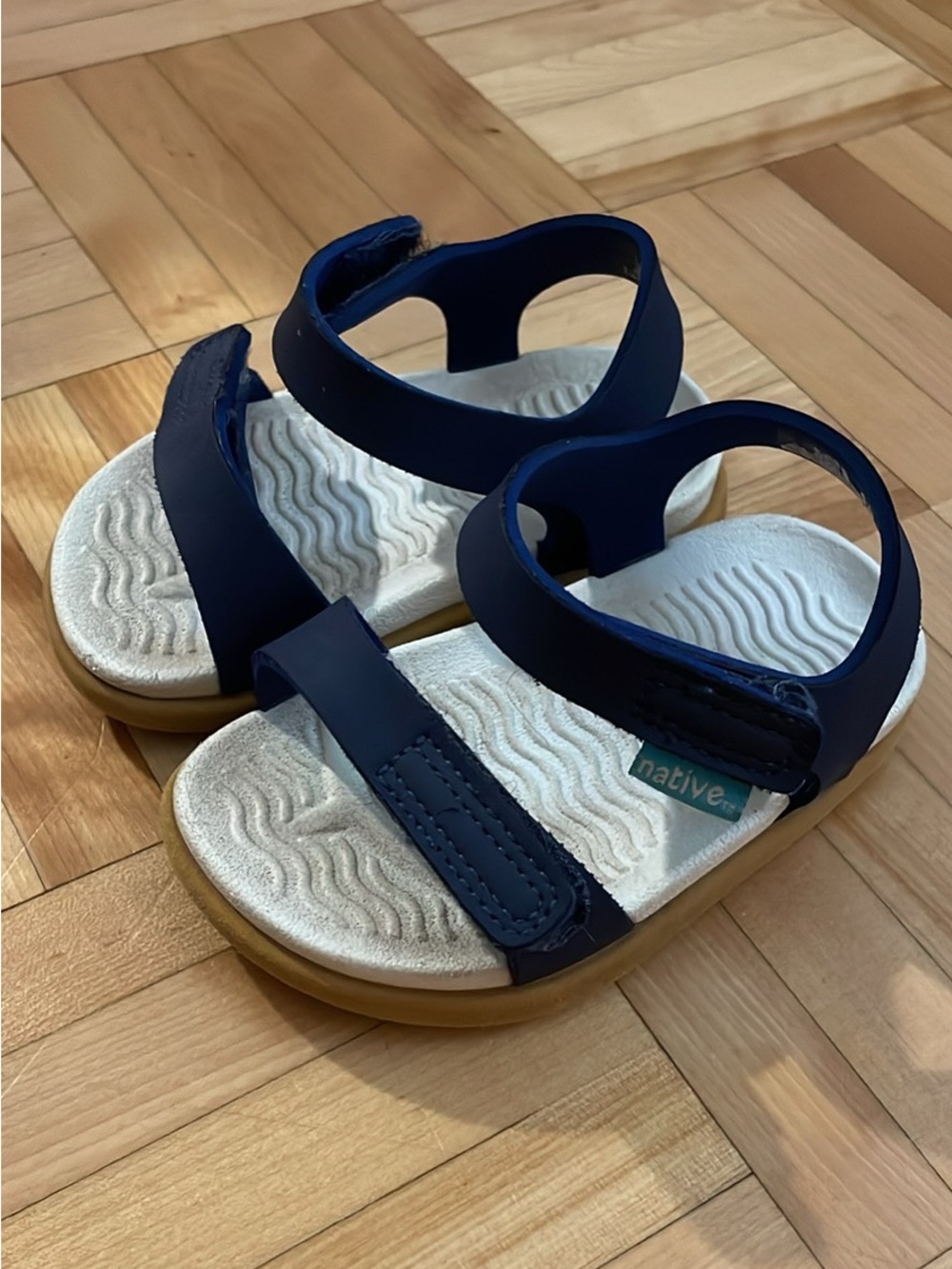 Native Navy and White Kids Sandals with Hook-and-Loop Straps